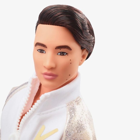 Travel Ken Doll with Beach Fashion, Barbie Extra Fly 